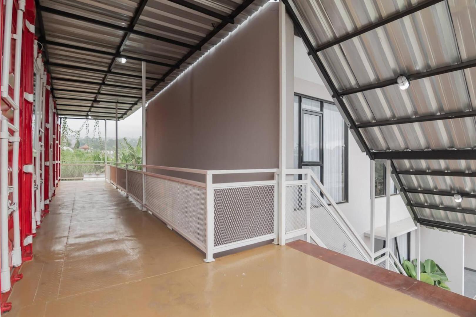Reddoorz Plus Near Lembang Park & Zoo Exterior photo