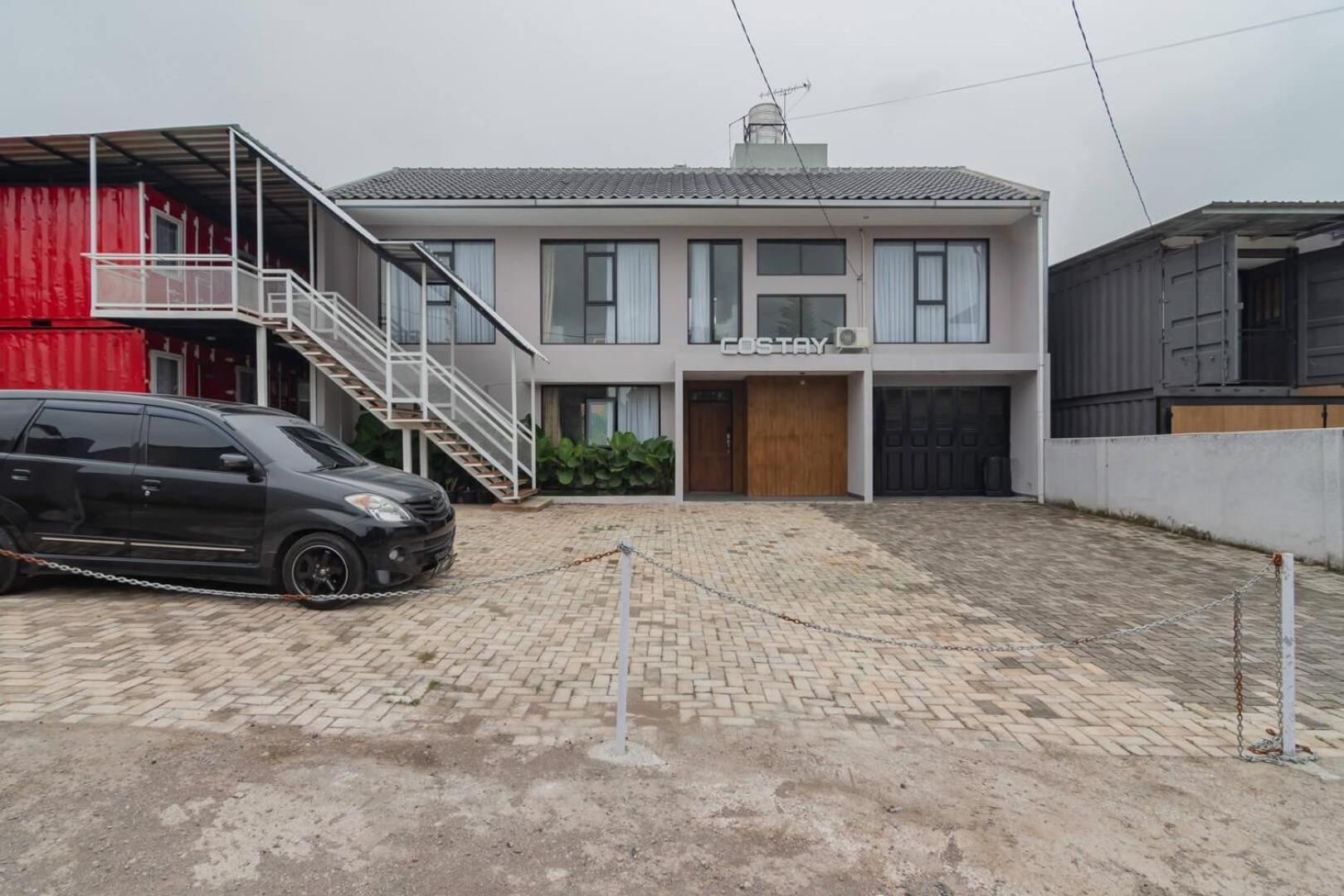 Reddoorz Plus Near Lembang Park & Zoo Exterior photo